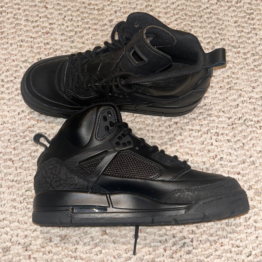 6 youth black jordan’s (never been worn) - Picture 5 of 5